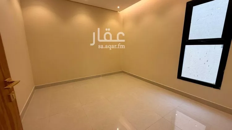 Floor for Sale in Riyadh Okaz 12