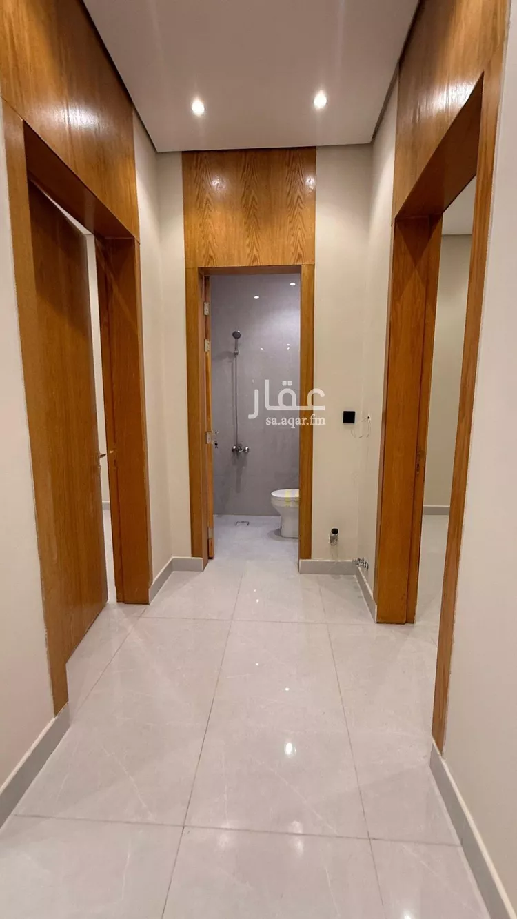 Floor for Sale in Riyadh Okaz 15