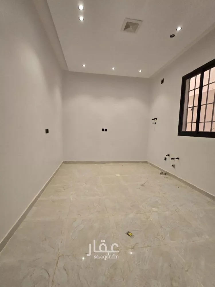 فيلا للبيع في شارع السقاف, حي عكاظ, مدينة الرياض, منطقة الرياض صورة 2