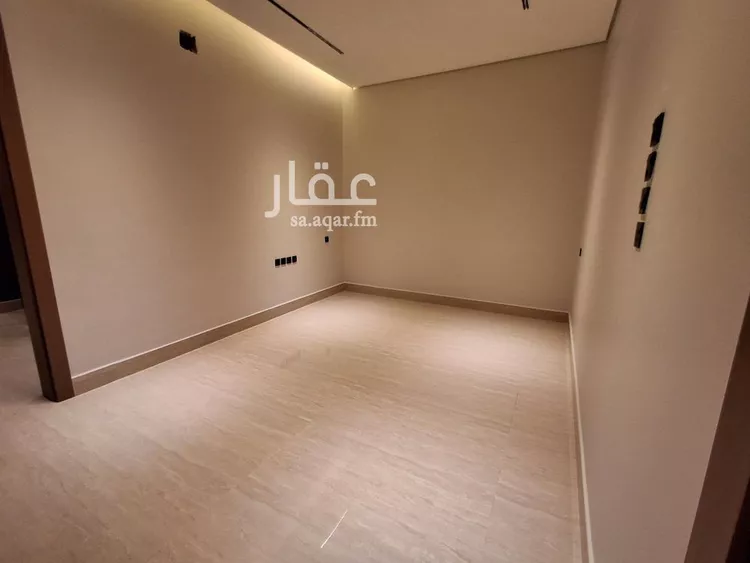 فيلا للبيع في شارع محمد بن مقرن, حي العريجاء الأوسط, مدينة الرياض, منطقة الرياض 9