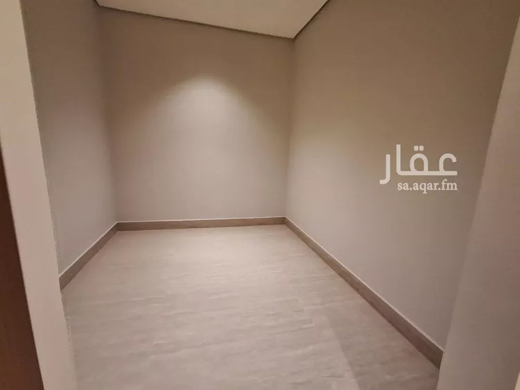 فيلا للبيع في شارع محمد بن مقرن, حي العريجاء الأوسط, مدينة الرياض, منطقة الرياض 10