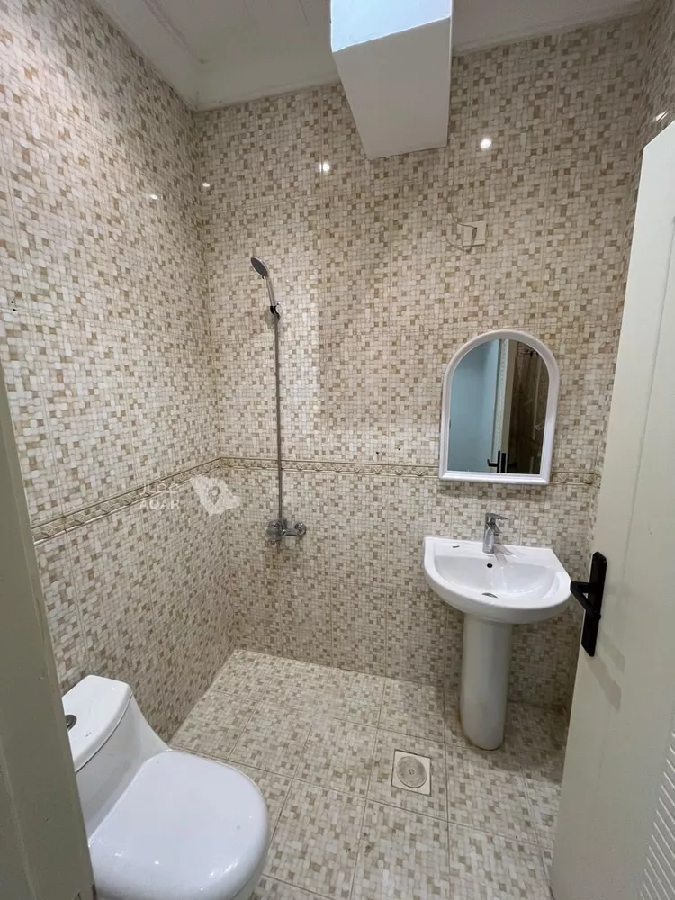 شقة للإيجار في شارع عقيبه بن هبيره, حي المروة, مدينة جدة, منطقة مكة المكرمة 5