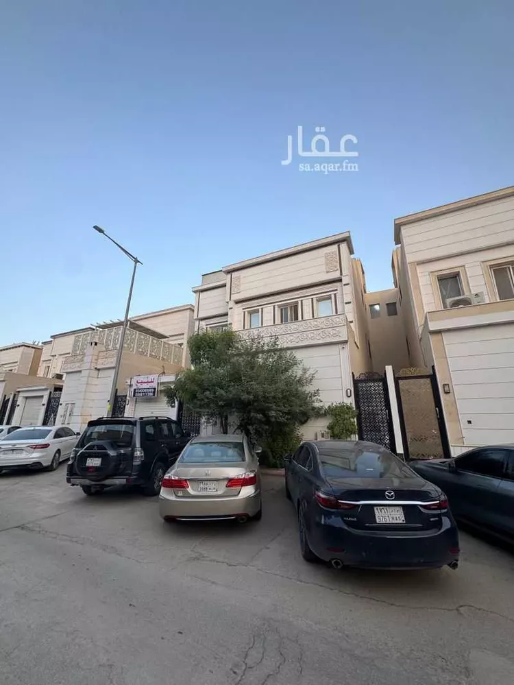 فيلا للبيع في شارع جبل الكرمل, حي القادسية, مدينة الرياض, منطقة الرياض صورة 2