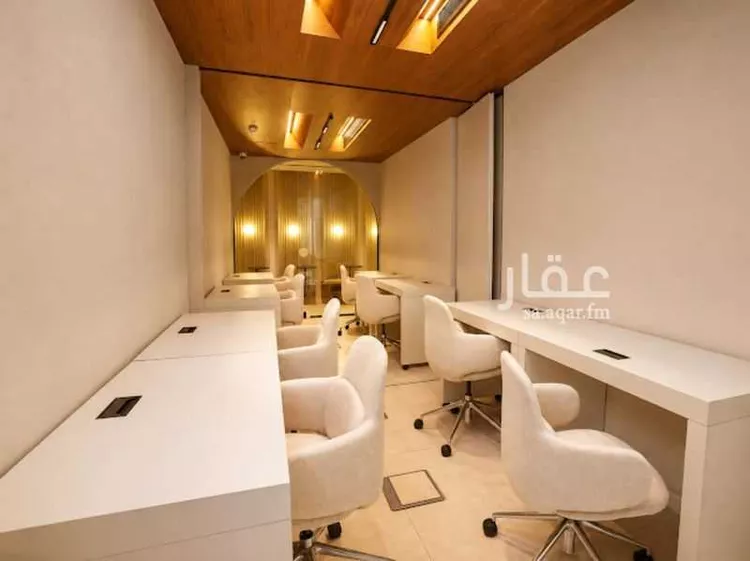 مكتب تجاري للإيجار في شارع الملك عبدالله ابن عبدالعزيز سعود الفرعي, حي الورود, مدينة الرياض, منطقة الرياض 14