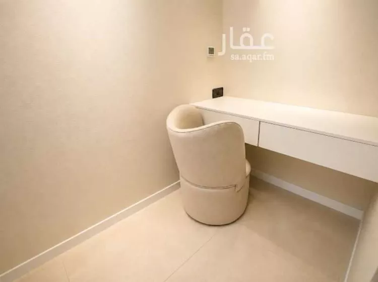 مكتب تجاري للإيجار في شارع الملك عبدالله ابن عبدالعزيز سعود الفرعي, حي الورود, مدينة الرياض, منطقة الرياض 22
