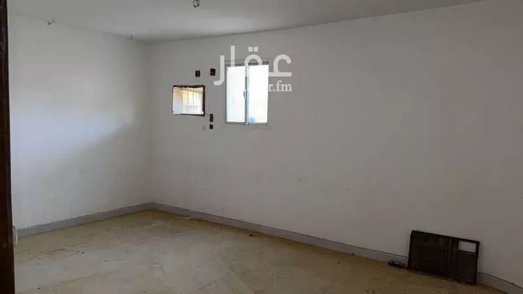 فيلا للبيع في شارع عثمان بن عيسى, حي الخالدية, مدينة عنيزة, منطقة القصيم صورة 2