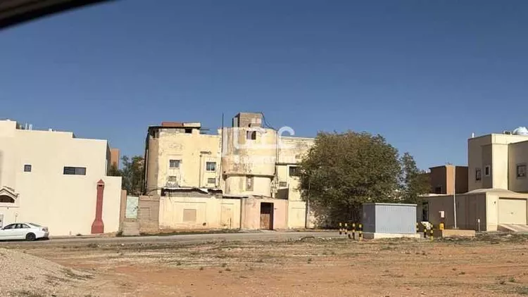 فيلا للبيع في شارع عثمان بن عيسى, حي الخالدية, مدينة عنيزة, منطقة القصيم صورة 4