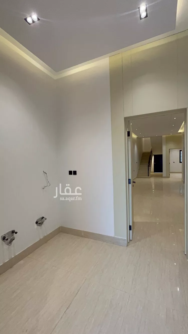 فيلا للبيع في شارع جبل العين, حي ظهرة لبن, مدينة الرياض, منطقة الرياض صورة 5