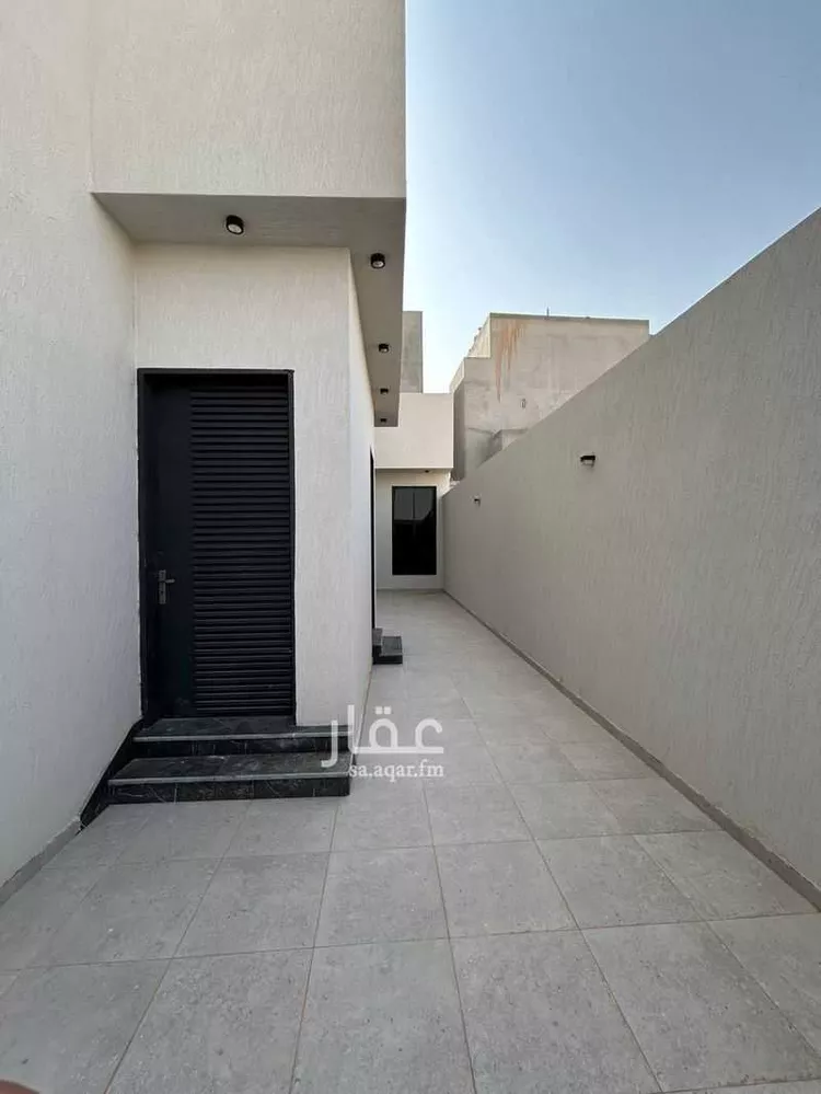 فيلا للبيع في شارع بدرالدين المرجاني, حي المهدية, مدينة الرياض, منطقة الرياض صورة 3