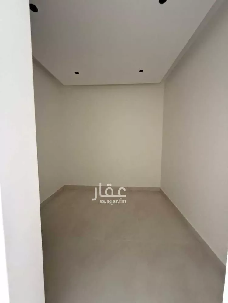 فيلا للبيع في شارع أحمد بن علي الشوائطي, حي المهدية, مدينة الرياض, منطقة الرياض 13