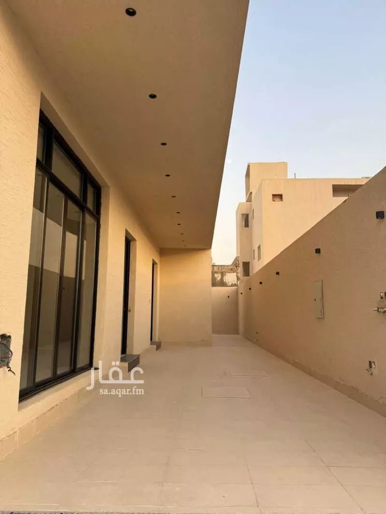 فيلا للبيع في شارع أحمد بن علي الشوائطي, حي المهدية, مدينة الرياض, منطقة الرياض صورة 3