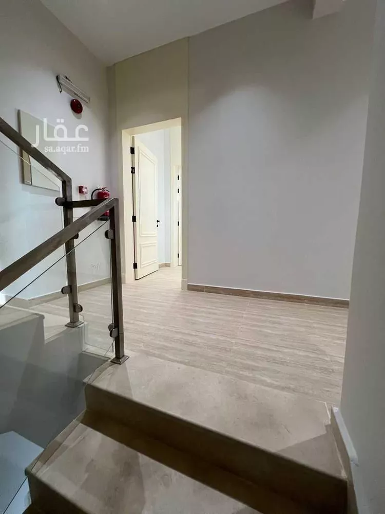 فيلا للبيع في شارع جبل البويب, حي ظهرة لبن, مدينة الرياض, منطقة الرياض صورة 2