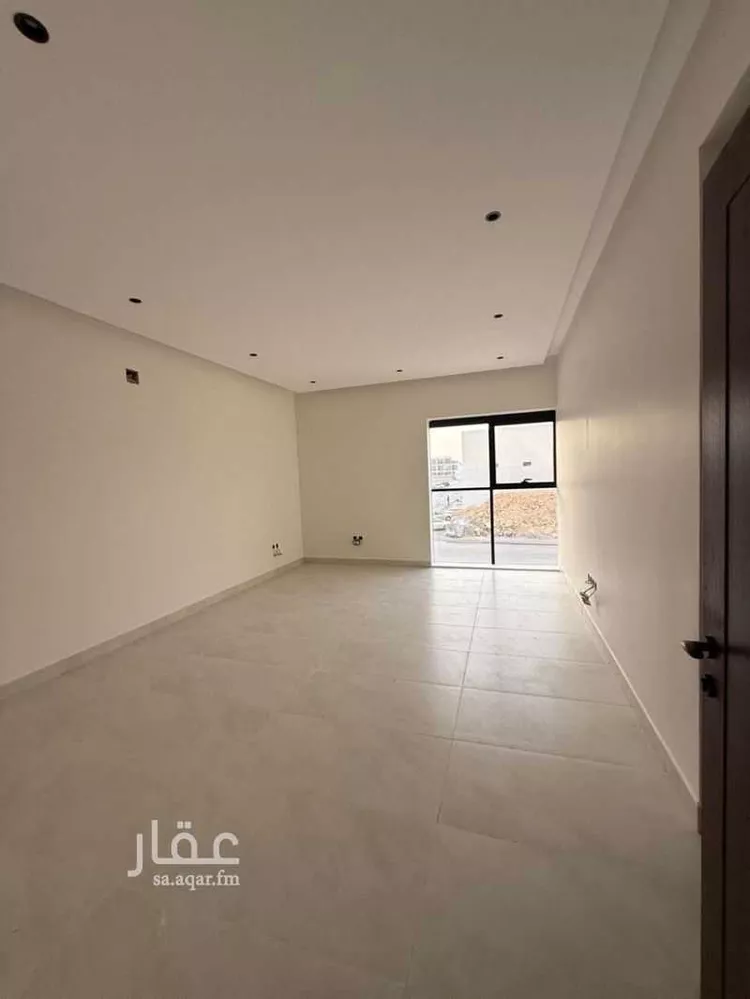 فيلا للبيع في شارع أحمد بن علي الشوائطي, حي المهدية, مدينة الرياض, منطقة الرياض 15