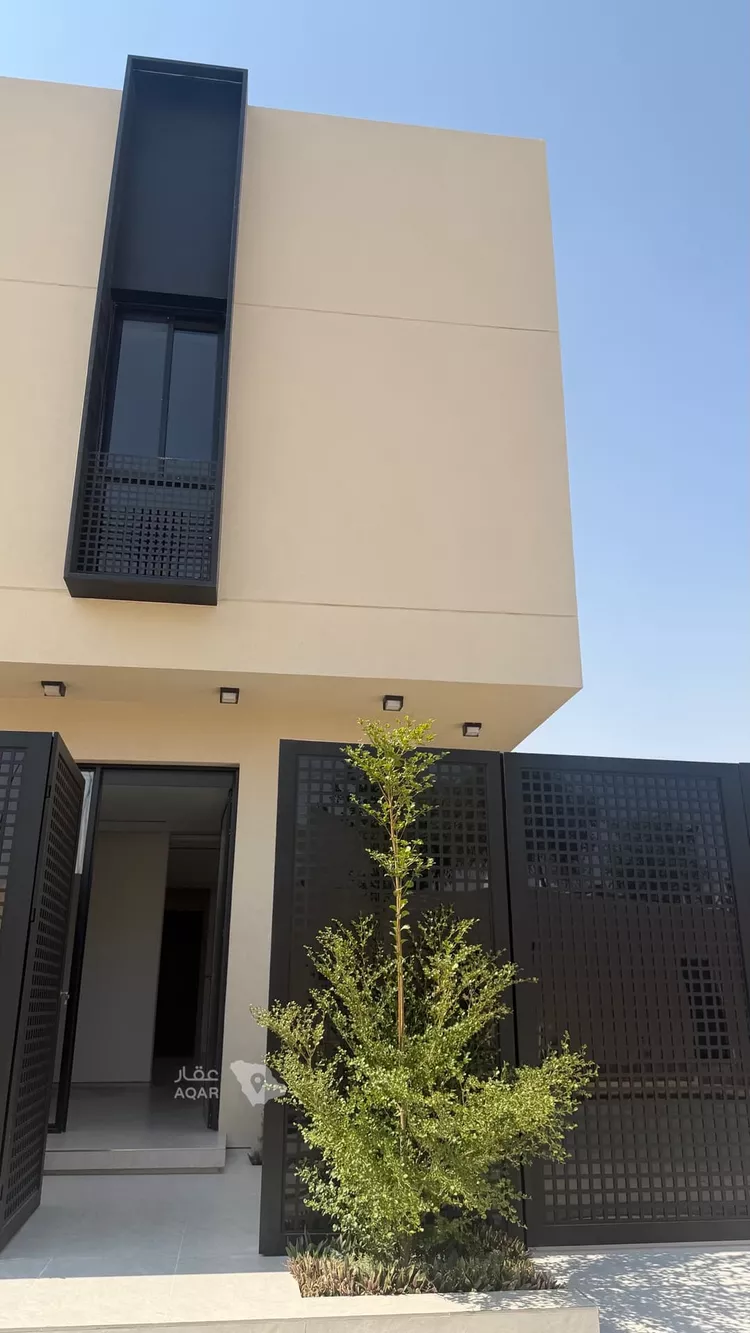Villa for Sale in Riyadh Al Qirawan
