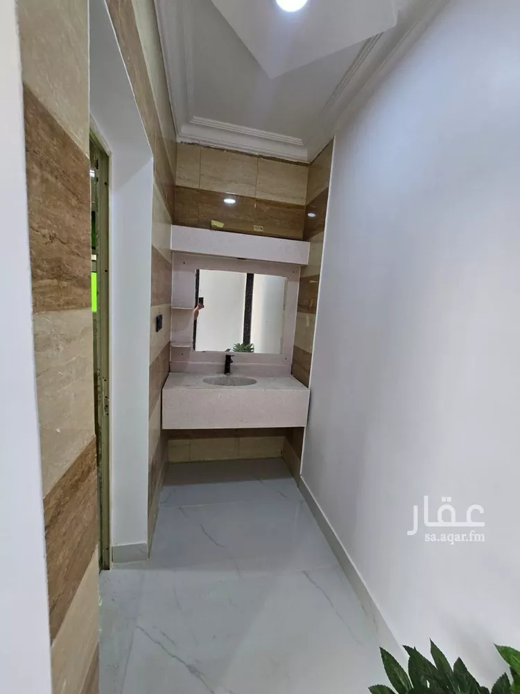 فيلا للبيع في شارع سعيد بن العاص, حي ضاحية الملك فهد, مدينة الدمام, المنطقة الشرقية صورة 4