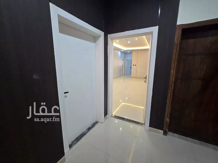 شقة للبيع في شارع سهيل بن رافع, حي ضاحية الملك فهد, مدينة الدمام, المنطقة الشرقية