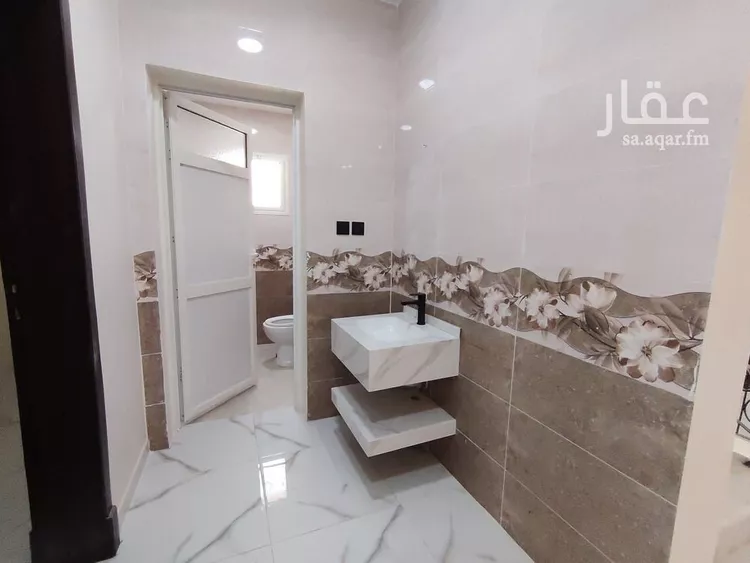 فيلا للبيع في شارع سفيان الثقفي, حي ضاحية الملك فهد, مدينة الدمام, المنطقة الشرقية 9