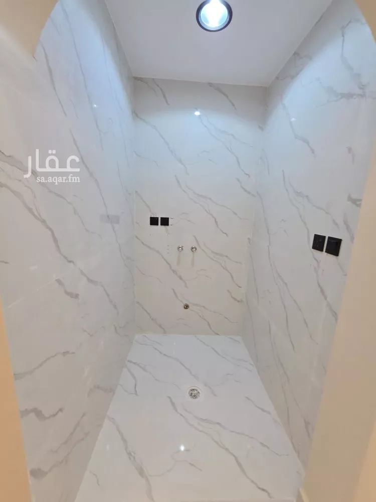 شقة للبيع في شارع اليسر, حي الشعلة, مدينة الدمام, المنطقة الشرقية 16