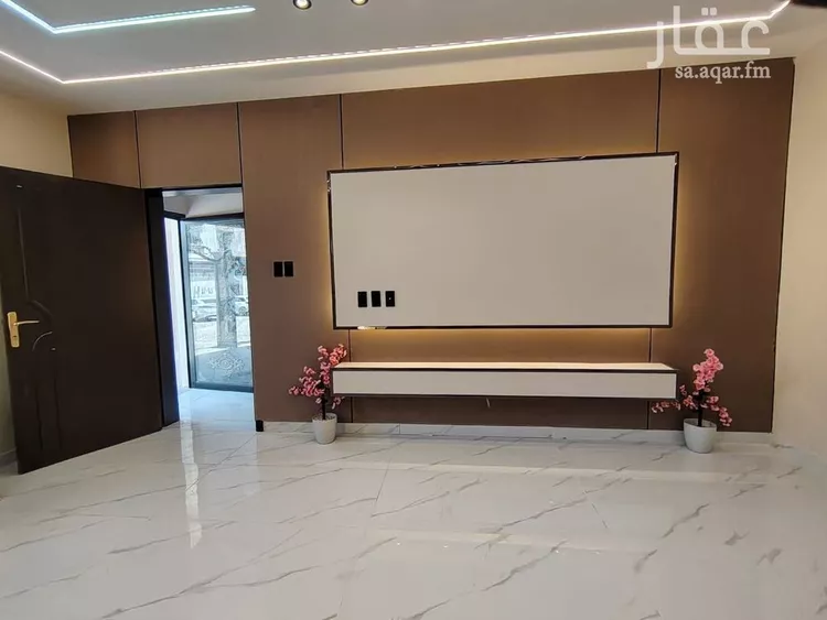 Apartment for Sale in Dammam King Fahd 13