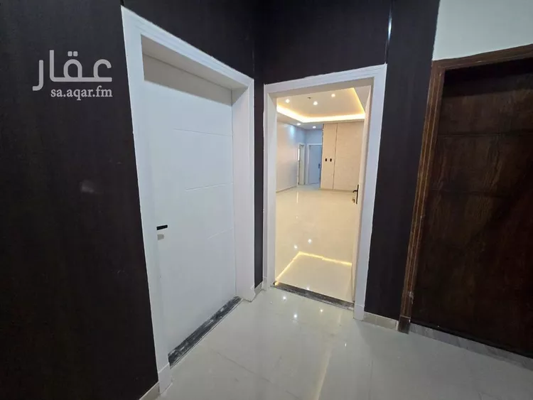 شقة للبيع في شارع سهيل بن رافع, حي ضاحية الملك فهد, مدينة الدمام, المنطقة الشرقية صورة 2