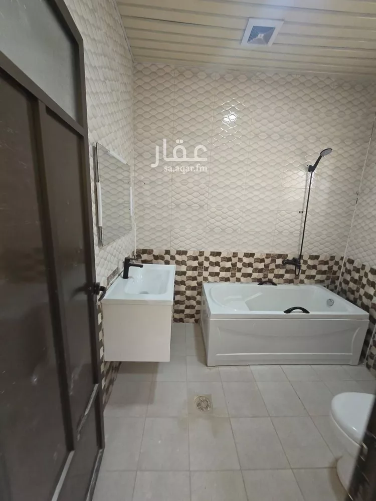 فيلا للبيع في شارع سعيد بن مقرن, حي ضاحية الملك فهد, مدينة الدمام, المنطقة الشرقية 24