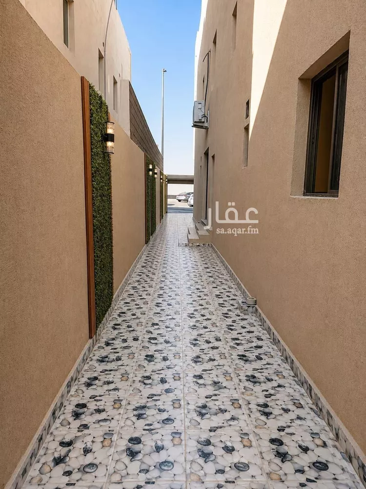 فيلا للبيع في شارع تمام بن عبيدة, حي طيبة, مدينة الدمام, المنطقة الشرقية صورة 2