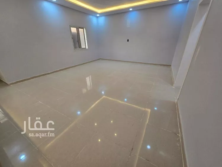 شقة للبيع في شارع سهيل بن رافع, حي ضاحية الملك فهد, مدينة الدمام, المنطقة الشرقية صورة 3