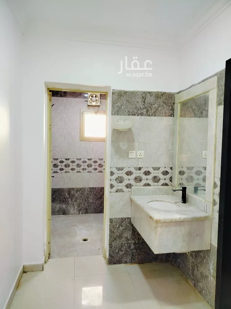 شقة للبيع في شارع سعيد بن مقرن, حي ضاحية الملك فهد, مدينة الدمام, المنطقة الشرقية صورة 3