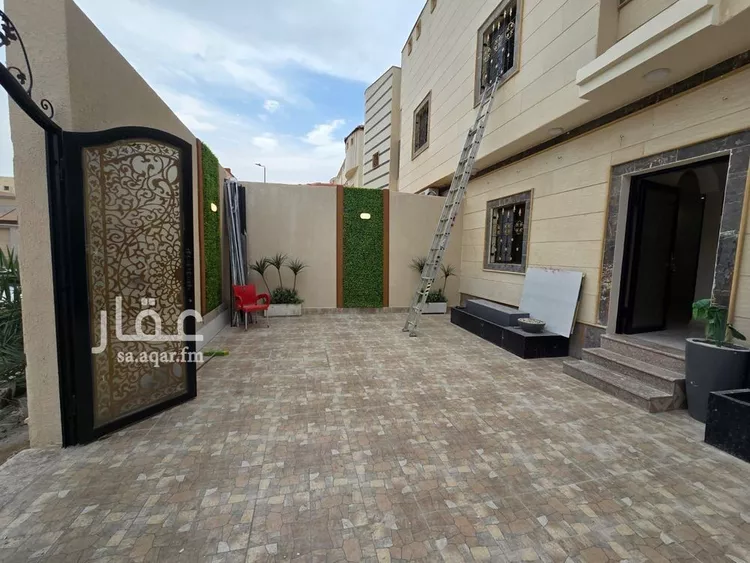 فيلا للبيع في شارع سعيد بن مقرن, حي ضاحية الملك فهد, مدينة الدمام, المنطقة الشرقية