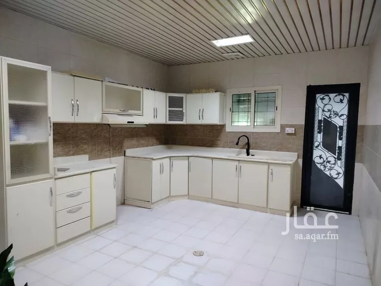 فيلا للبيع في شارع سعيد بن العاص, حي ضاحية الملك فهد, مدينة الدمام, المنطقة الشرقية صورة 5