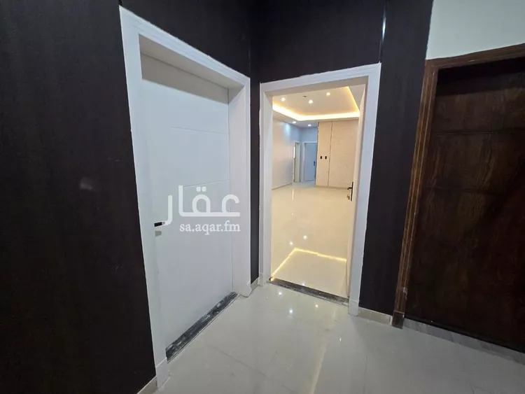 شقة للبيع في شارع سهيل بن رافع, حي ضاحية الملك فهد, مدينة الدمام, المنطقة الشرقية صورة 2