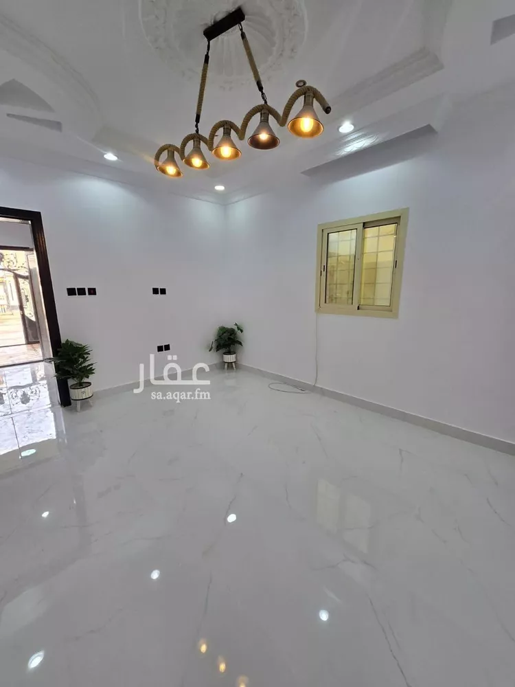 فيلا للبيع في شارع سعيد بن العاص, حي ضاحية الملك فهد, مدينة الدمام, المنطقة الشرقية صورة 4