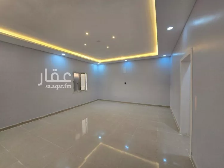 شقة للبيع في شارع سهيل بن رافع, حي ضاحية الملك فهد, مدينة الدمام, المنطقة الشرقية