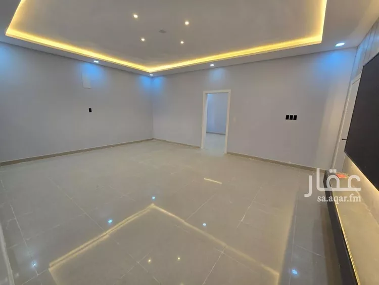 شقة للبيع في شارع سهيل بن رافع, حي ضاحية الملك فهد, مدينة الدمام, المنطقة الشرقية صورة 3