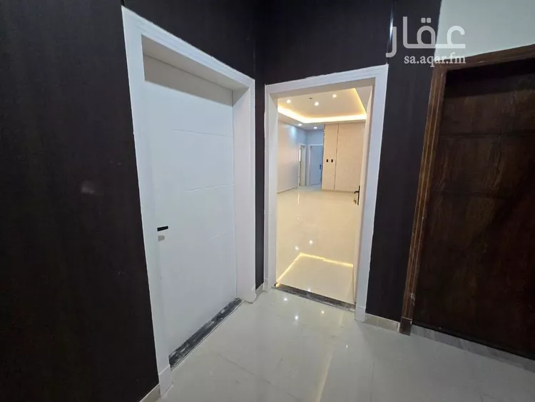 شقة للبيع في شارع سهيل بن رافع, حي ضاحية الملك فهد, مدينة الدمام, المنطقة الشرقية صورة 2