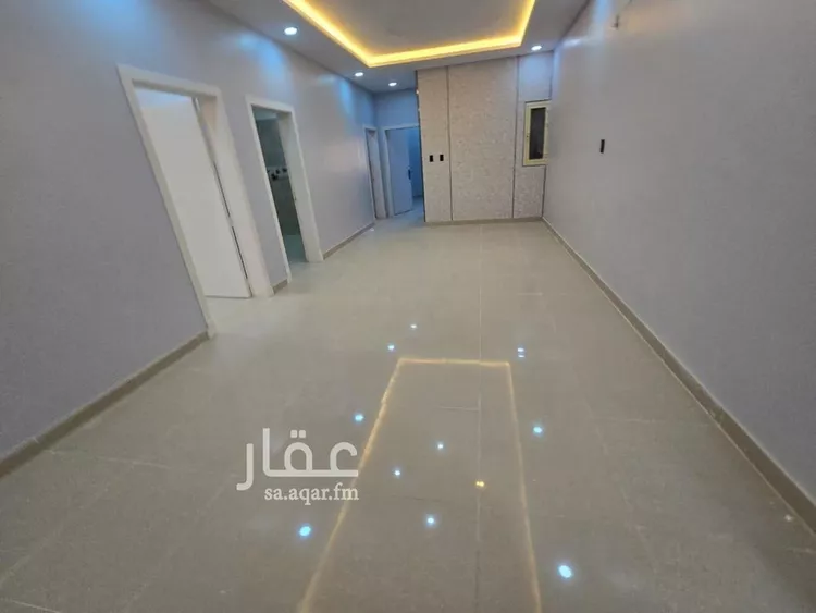 شقة للبيع في شارع سهيل بن رافع, حي ضاحية الملك فهد, مدينة الدمام, المنطقة الشرقية صورة 2