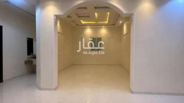 فيلا للبيع في شارع جبل المشايخ, حي القادسية, مدينة الرياض, منطقة الرياض صورة 4