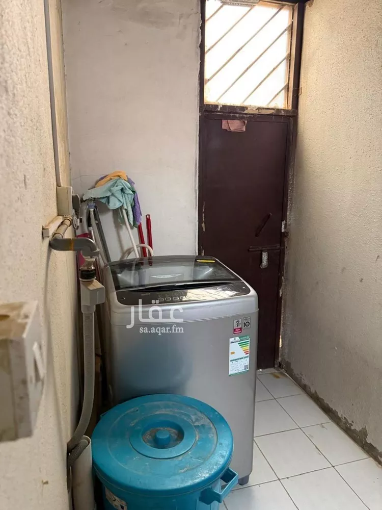 فيلا للبيع في شارع الشهارين, حي اليرموك, مدينة الرياض, منطقة الرياض صورة 2