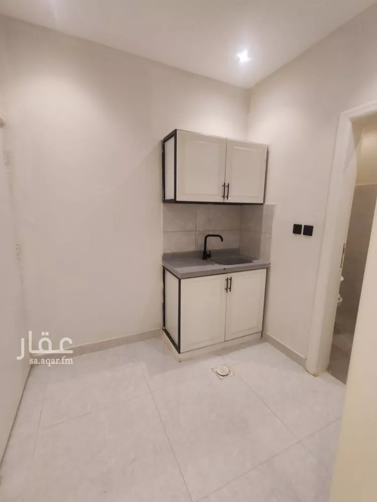 شقة للإيجار في شارع المقاماتي, حي الحمراء, مدينة الرياض, منطقة الرياض صورة 4