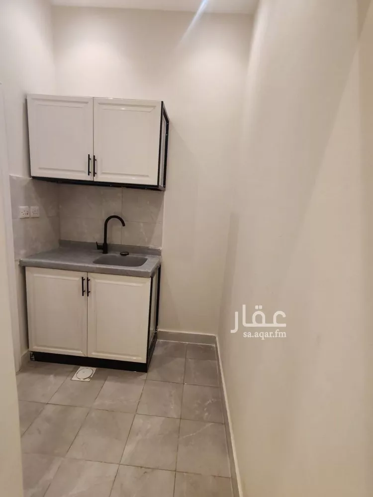 شقة للإيجار في شارع المقاماتي, حي الحمراء, مدينة الرياض, منطقة الرياض صورة 2