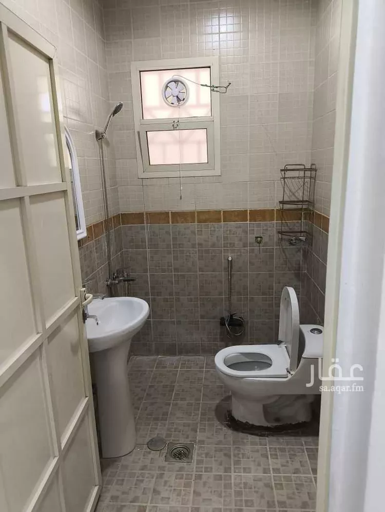 شقة للإيجار في شارع أبي عبدالله الزواوي, حي العزيزية, مدينة الرياض, منطقة الرياض 12