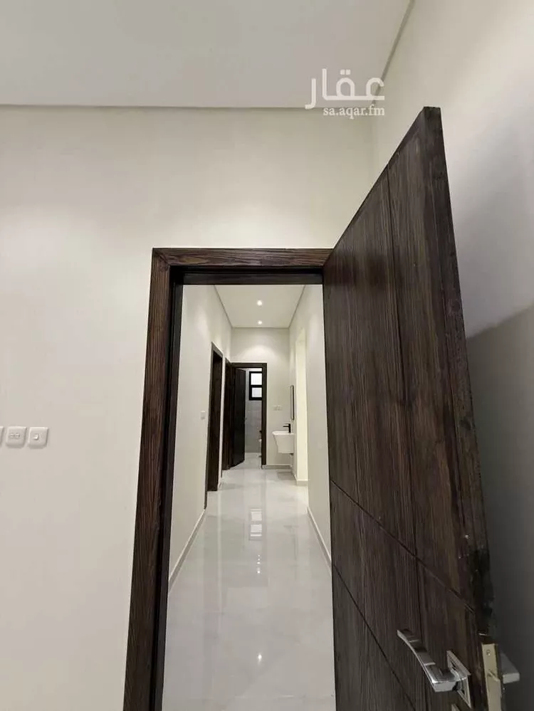 Floor for Sale in Riyadh Ash Sharq 9
