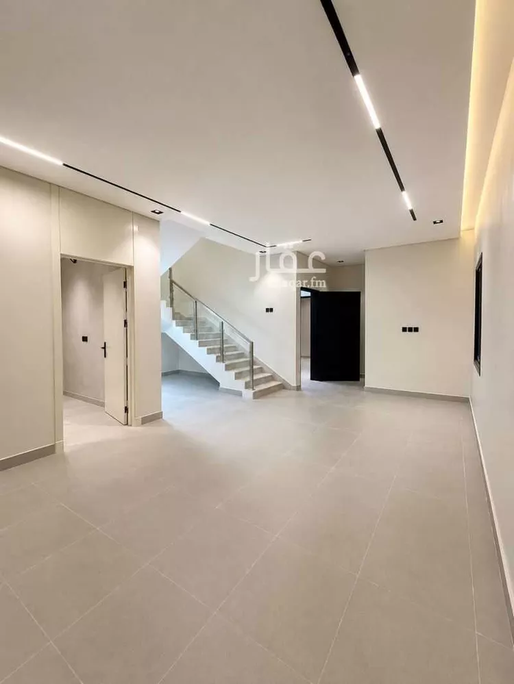 Floor for Sale in Riyadh Al Janadriyah