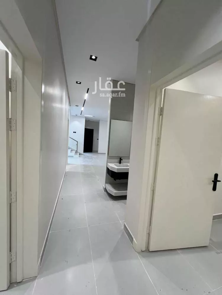 فيلا للبيع في شارع غصون, حي الجنادرية, مدينة الرياض, منطقة الرياض صورة 4