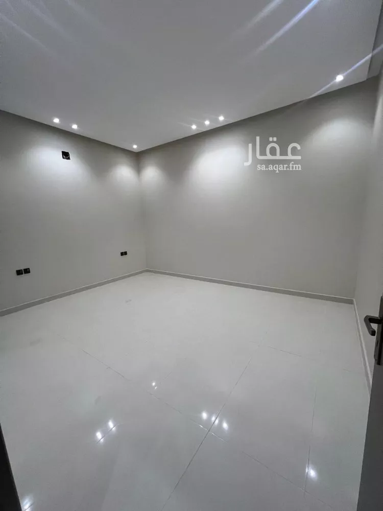 Floor for Sale in Riyadh Ash Sharq 10