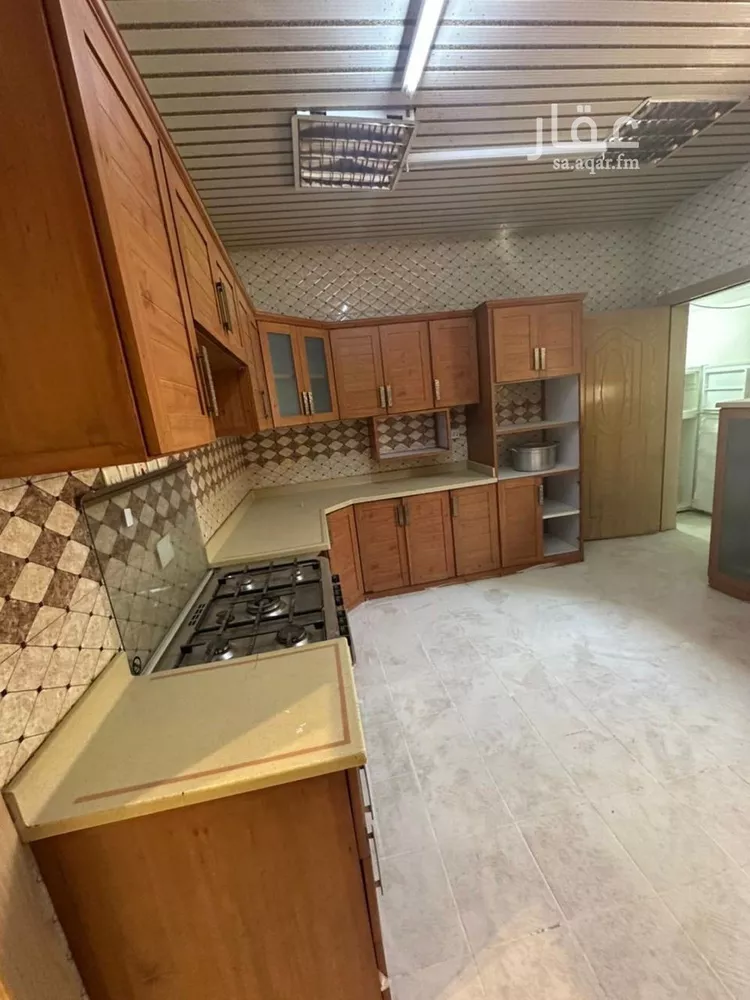 فيلا للإيجار في شارع اسماعيل اليزيدي, حي الرمال, مدينة الرياض, منطقة الرياض صورة 3