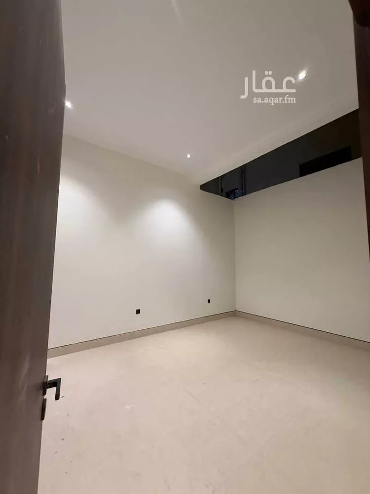 دور للبيع في شارع المنذر بن صخر, حي الملك فيصل, مدينة الرياض, منطقة الرياض 9