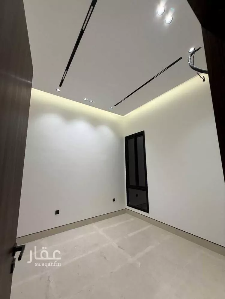 دور للبيع في شارع المنذر بن صخر, حي الملك فيصل, مدينة الرياض, منطقة الرياض 8