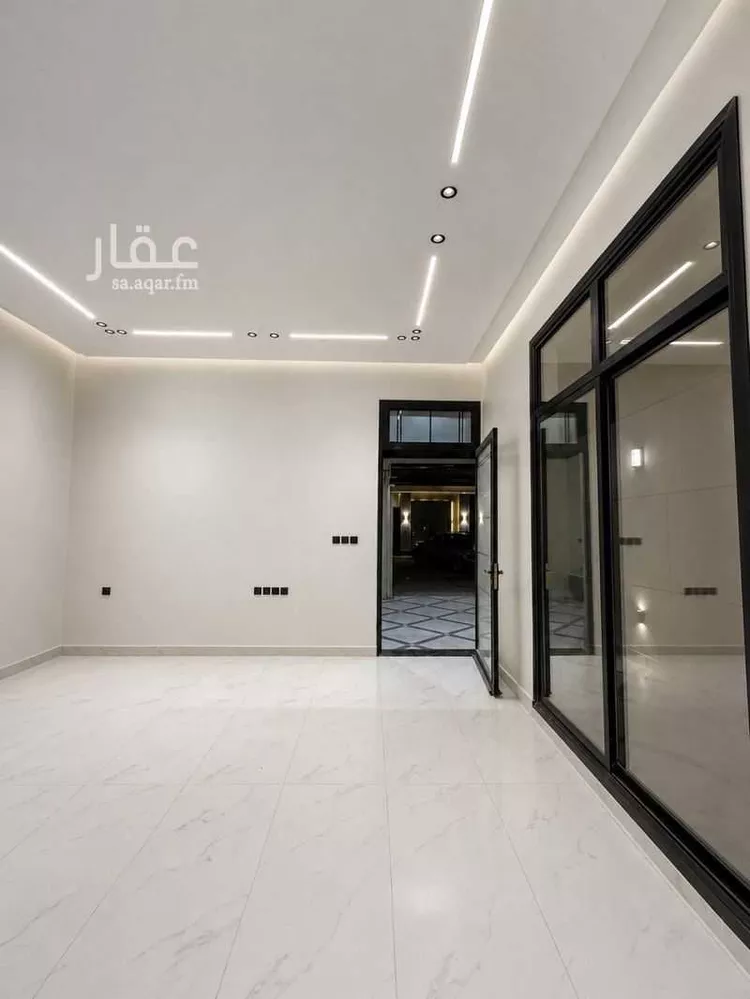 Floor for Sale in Riyadh Al Janadriyah