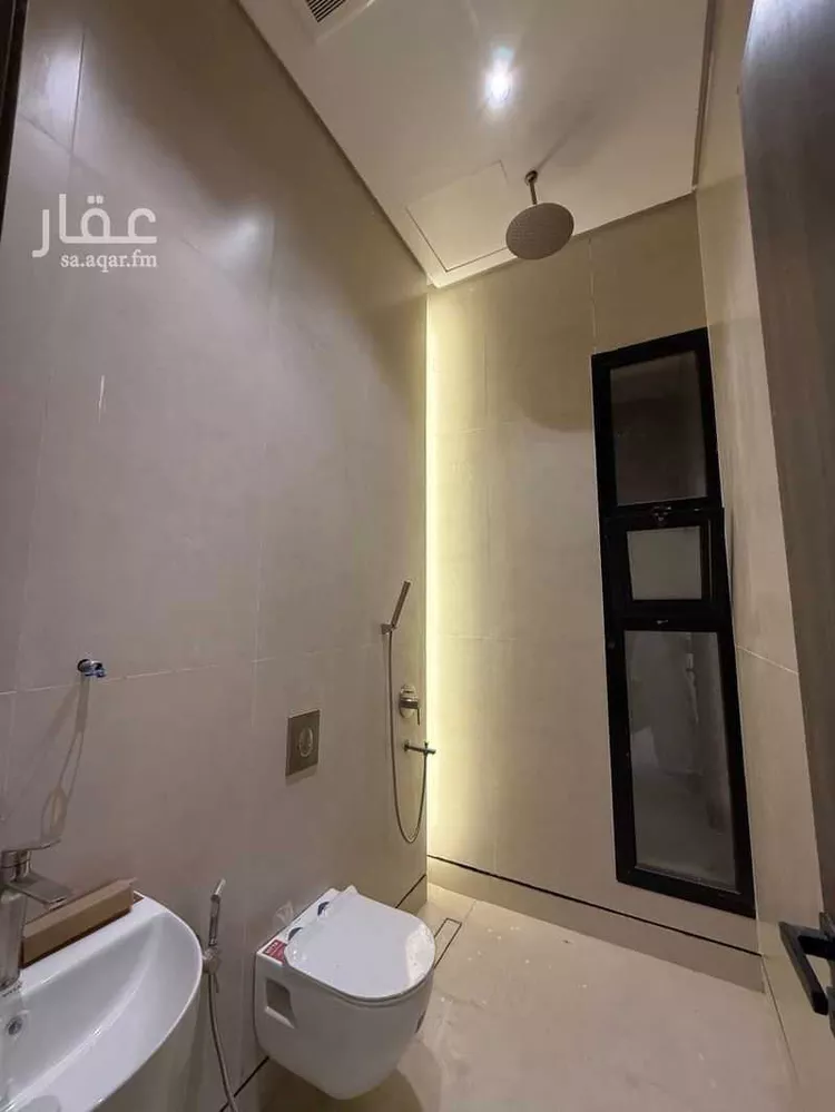 دور للبيع في شارع المنذر بن صخر, حي الملك فيصل, مدينة الرياض, منطقة الرياض 12